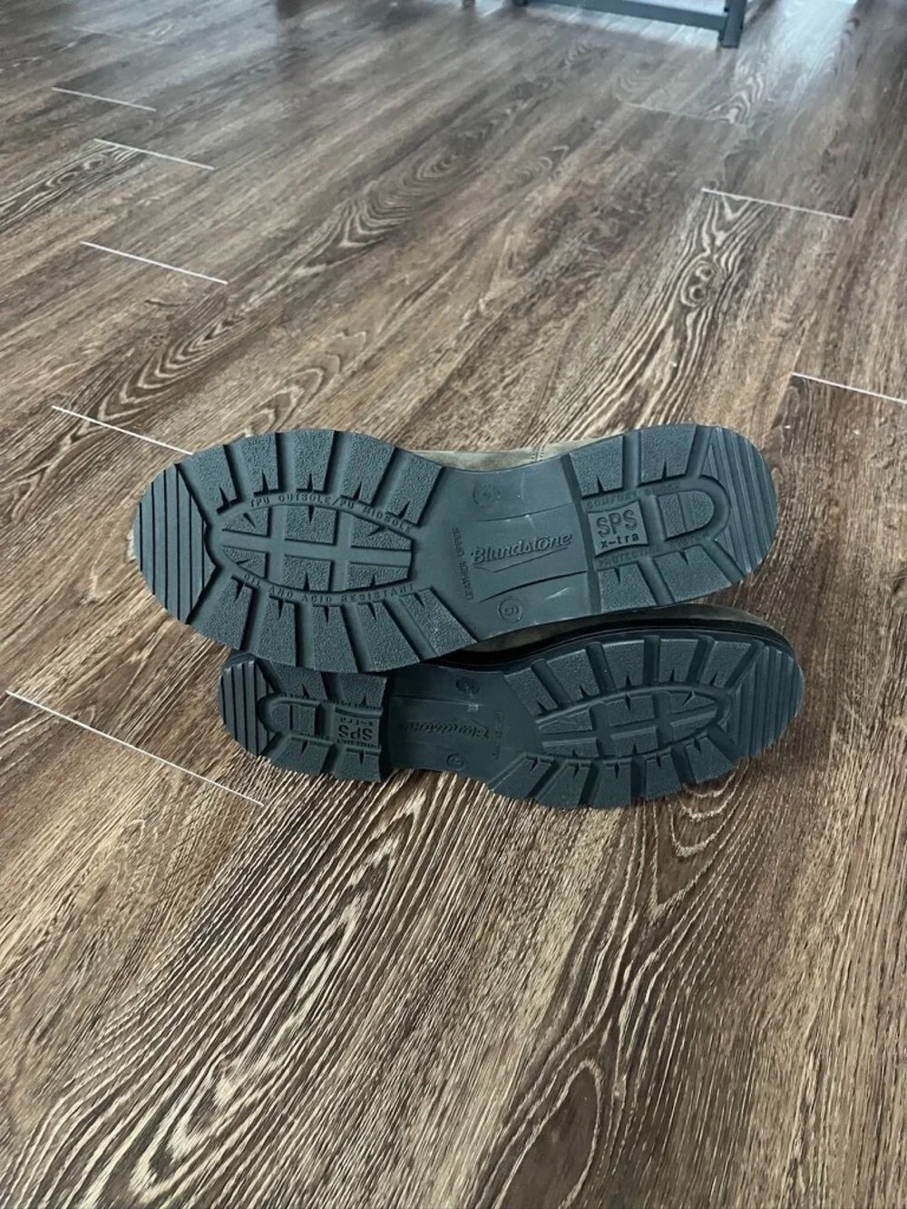 Blundstones Mens Boots Size 10 Rustic Brown Color Never Worn